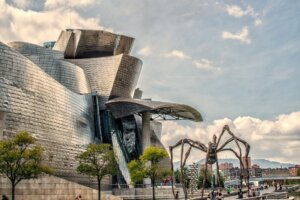 El Museo Guggenheim, un imprescindible de Bilbao
