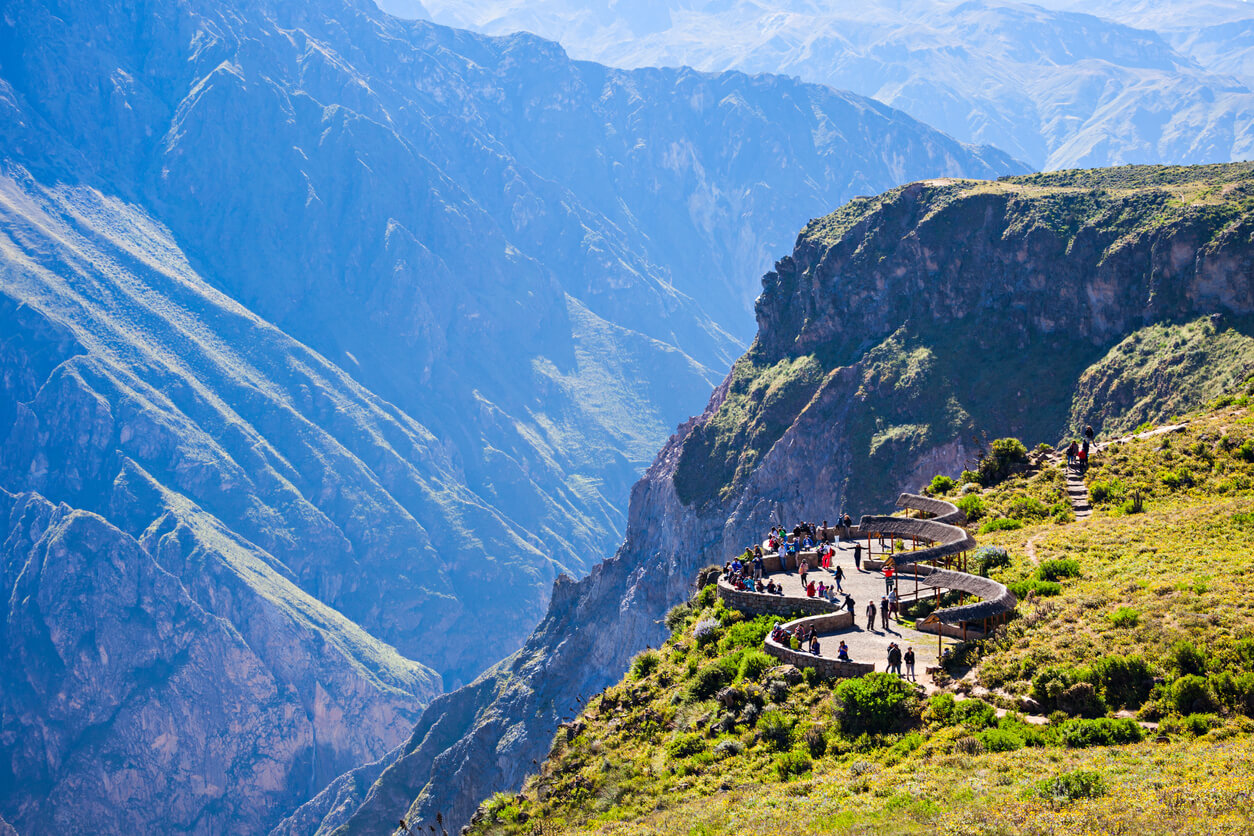 Cañón del Colca, uno de los mayores atractivos naturales de Perú