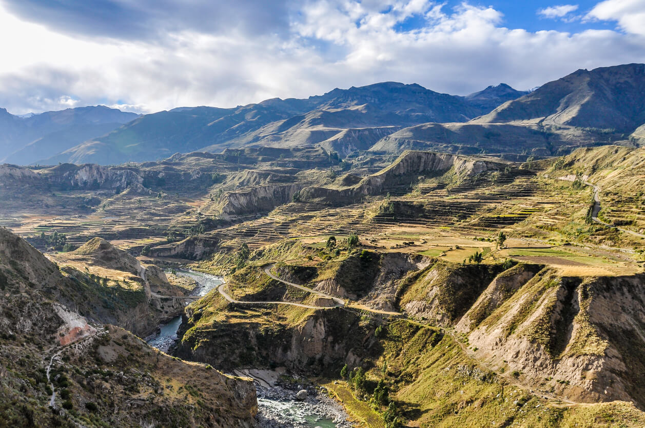 Cañón del Colca, uno de los mayores atractivos naturales de Perú