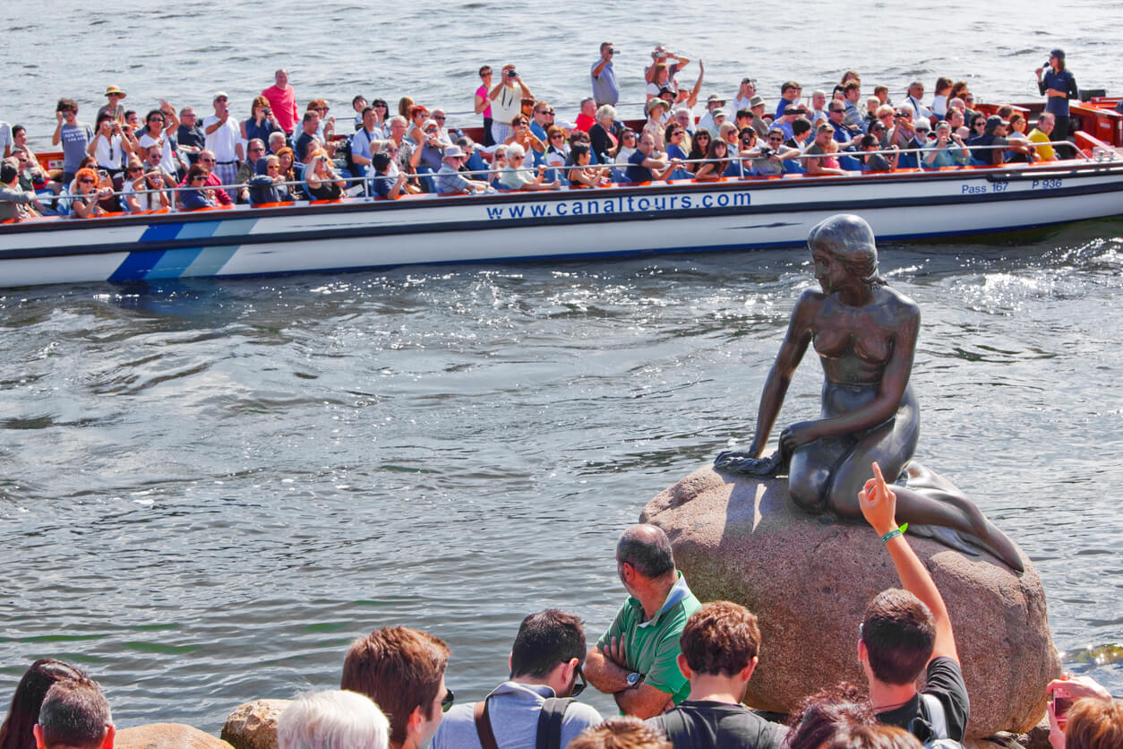 Recorre Copenhague y contágiate de su cultura