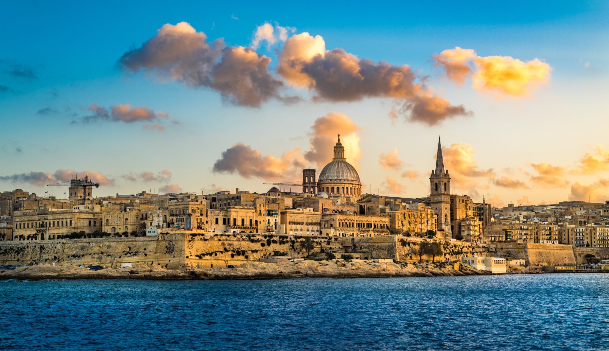 Vista desde el mar de la capital de Malta, La Valeta